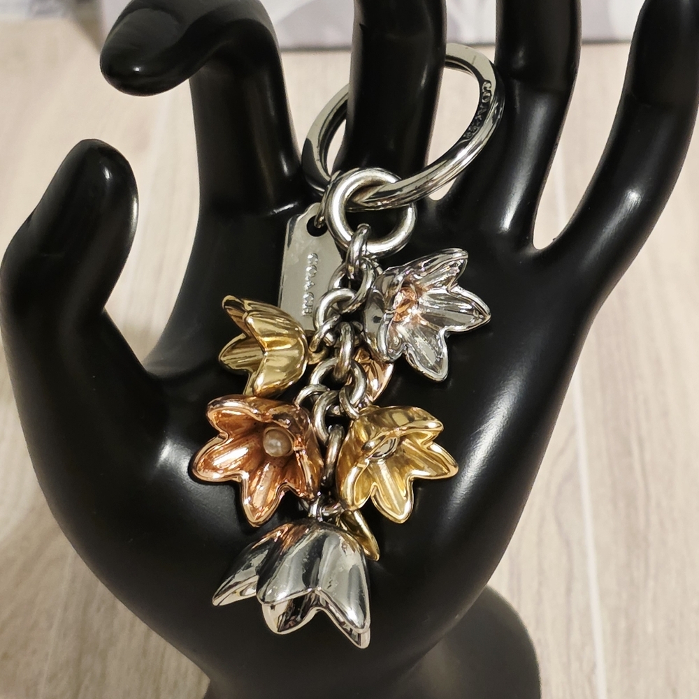 Coach Wildflowers Floral Keychain Bag Purse Charm Silver Rose Gold Tea Leaves - Picture 6 of 7